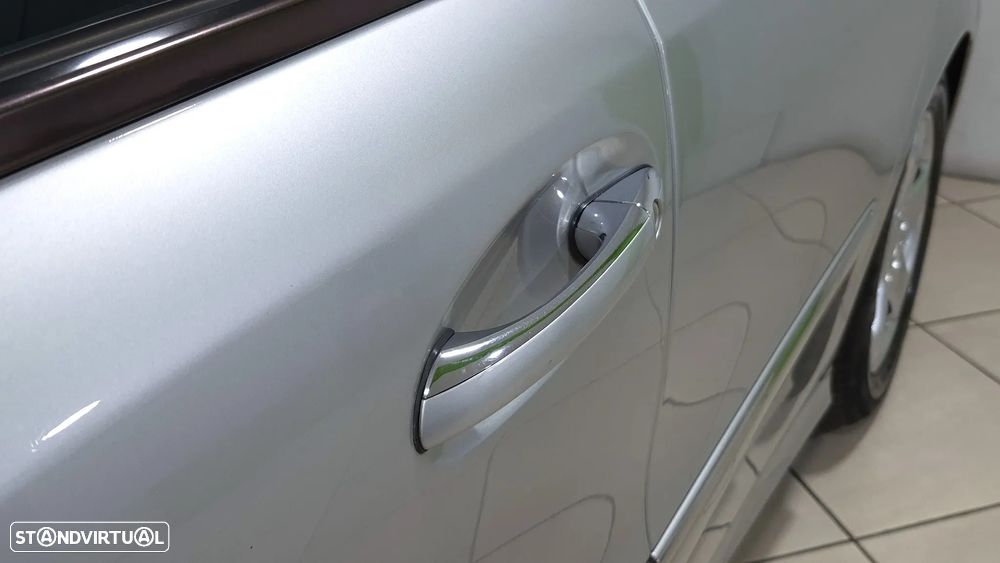 Mercedes-Benz E 220 CDI Auto Avantgarde - 28