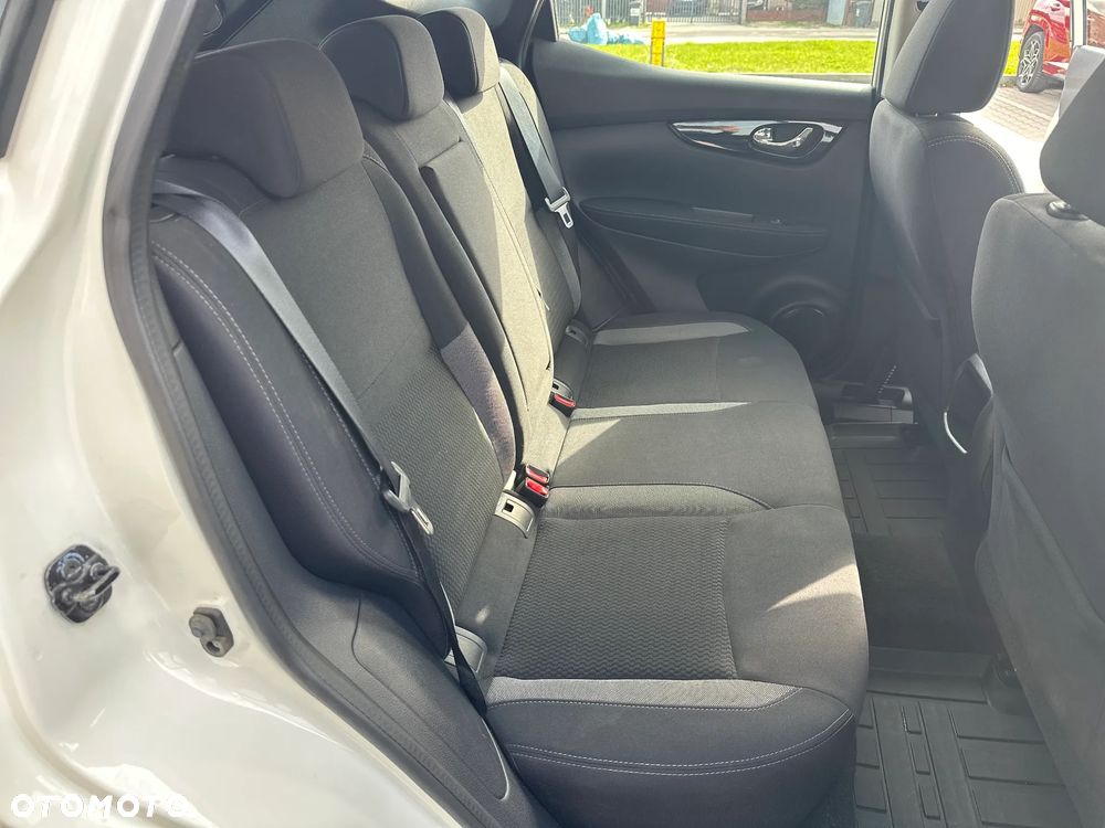 Nissan Qashqai 1.2 DIG-T Acenta EU6 - 21
