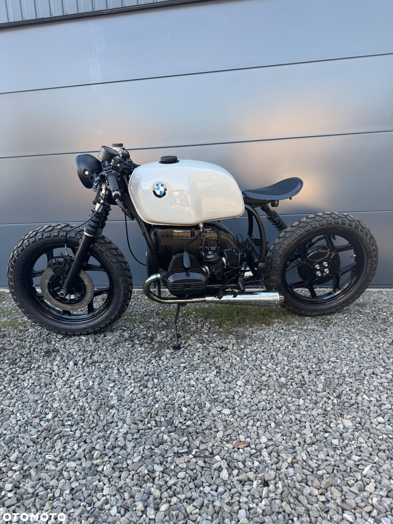 BMW R - 8