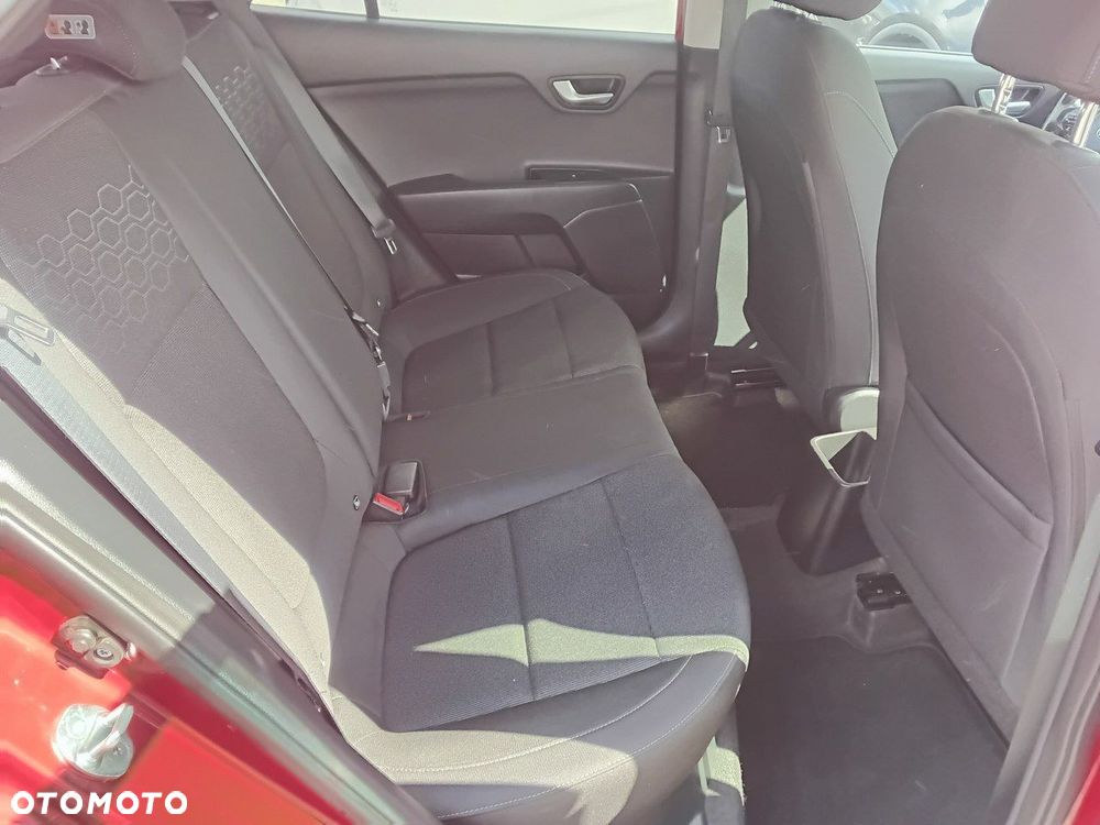 Kia Rio - 13