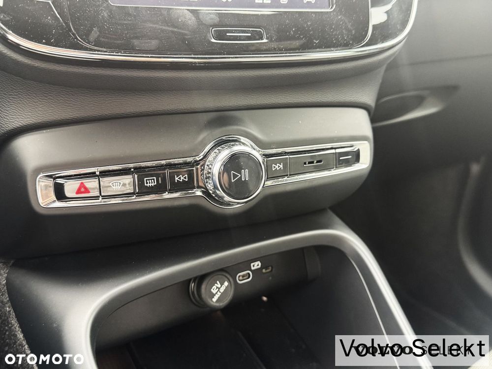 Volvo XC 40 - 18