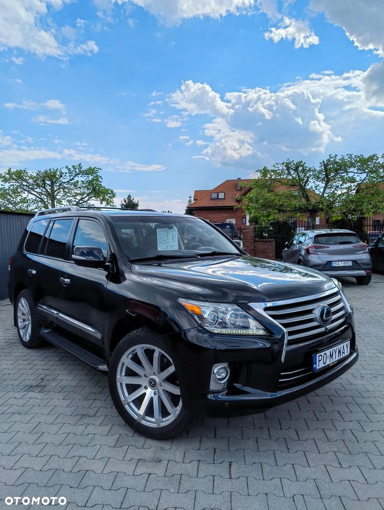 Lexus LX - 1