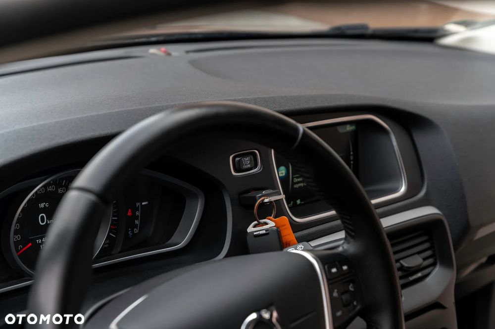 Volvo V40 D2 Geartronic Momentum - 33