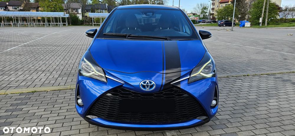 Toyota Yaris Hybrid 100 Selection Platinum - 22