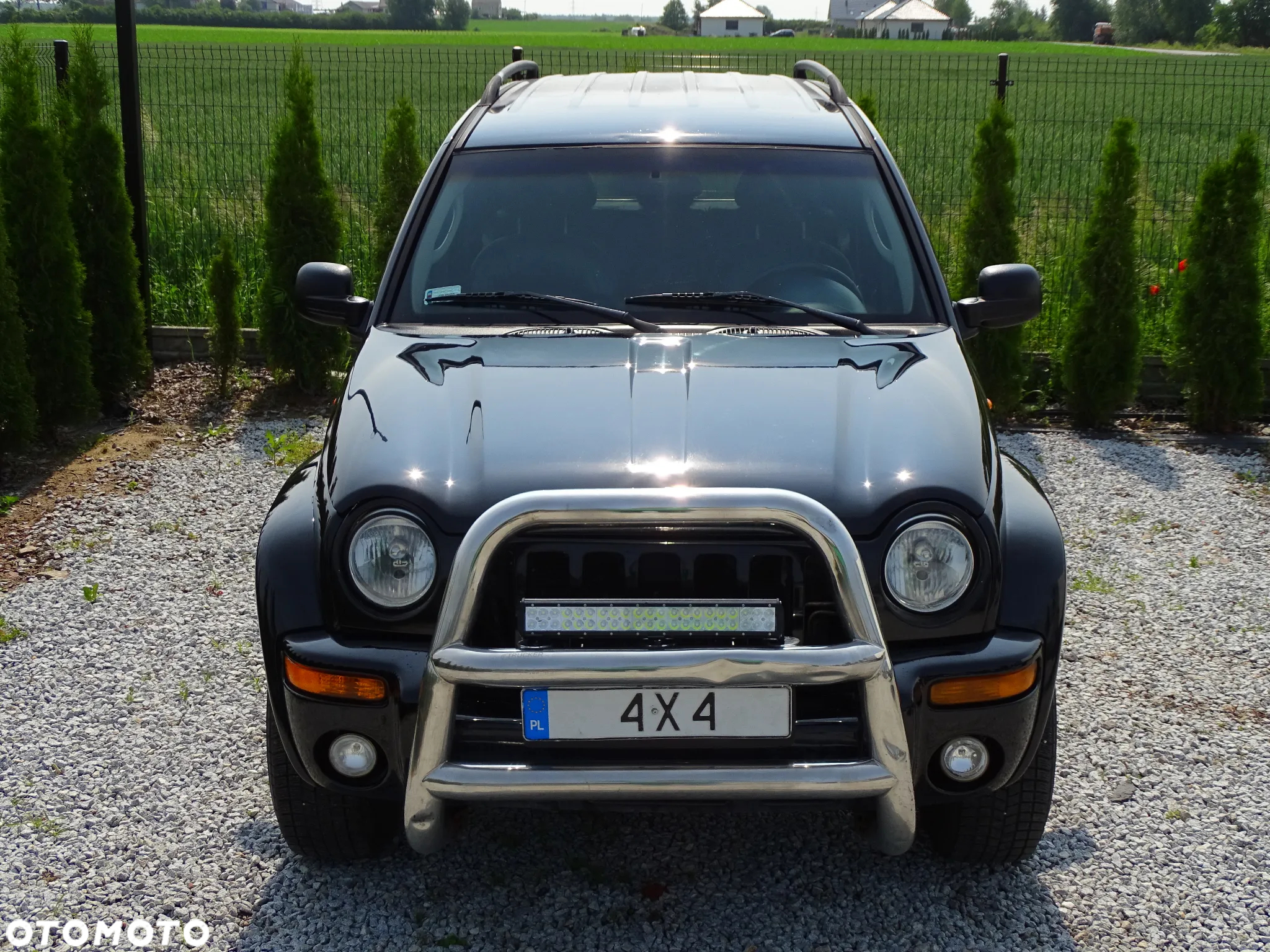 Jeep Liberty 3.7 4x4 - 12