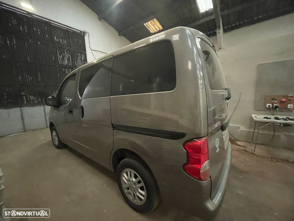 Nissan NV200 Combi - 10