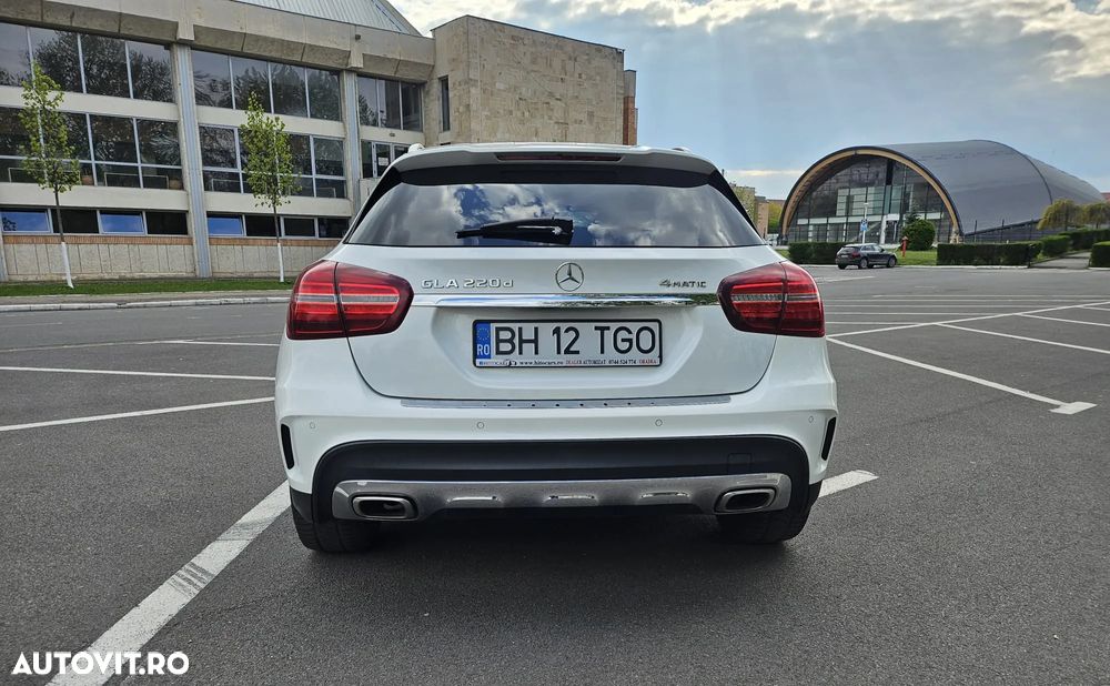 Mercedes-Benz GLA 220 d 4MATIC 7G-DCT AMG Line - 3