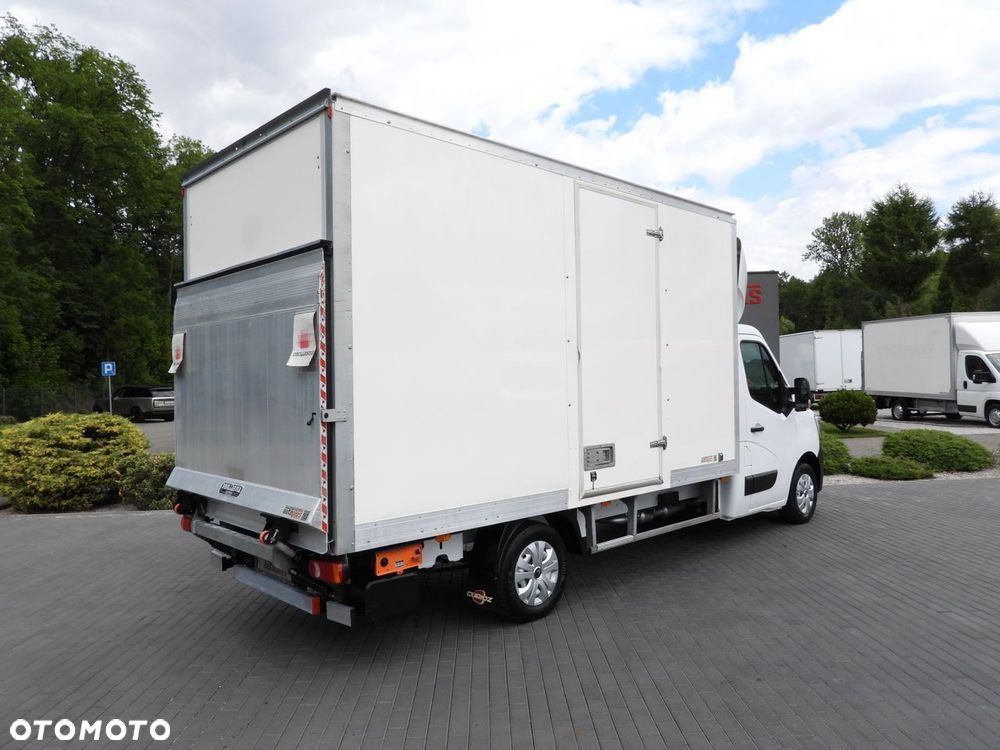 Renault MASTER KONTENER WINDA 8 PALET TEMPOMAT LEDY KLIMATYZACJA  145KM - 4