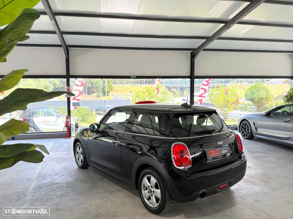 MINI 3 Portas One D - 28