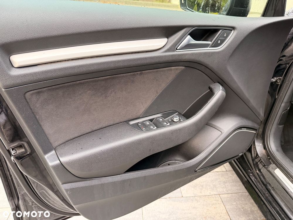 Audi A3 Sportback 2.0 TDI (clean diesel) quattro S tronic S line Sportpaket - 27