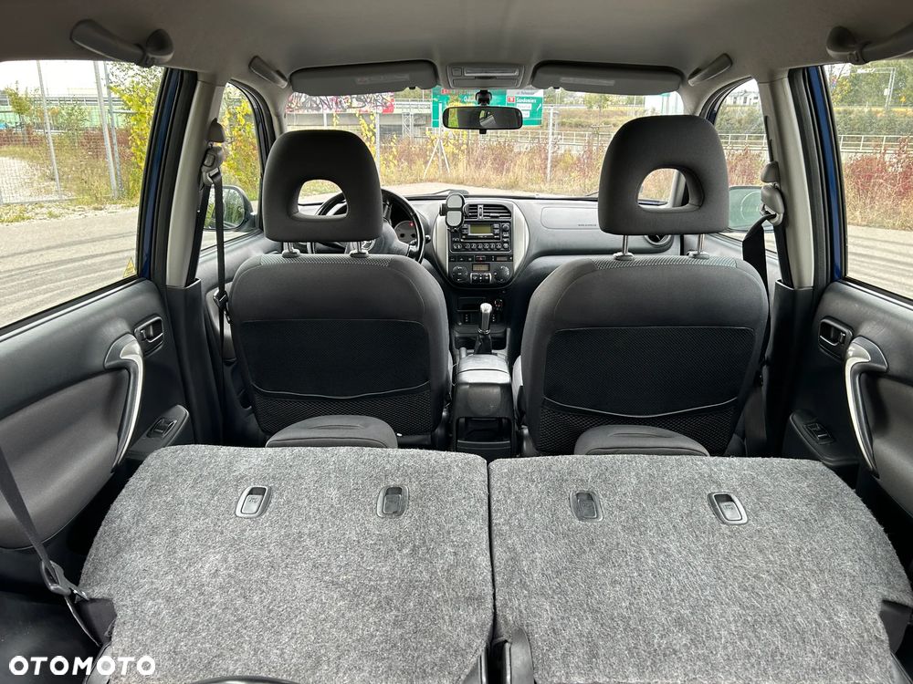 Toyota RAV4 2.0 VVT-i 4x4 - 17