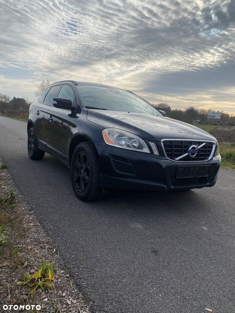Volvo XC 60 DRIVe R Design - 2