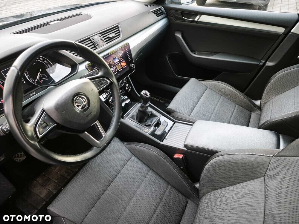 Skoda Superb 1.5 TSI ACT Ambition - 8
