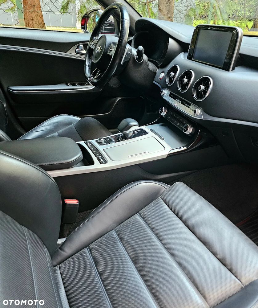 Kia Stinger 3.3 T-GDI V6 GT AWD - 10