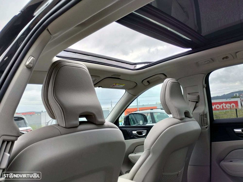 Volvo XC 60 2.0 T6 PHEV Plus Bright - 8