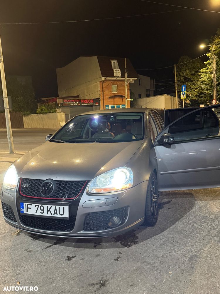 Volkswagen Golf - 5