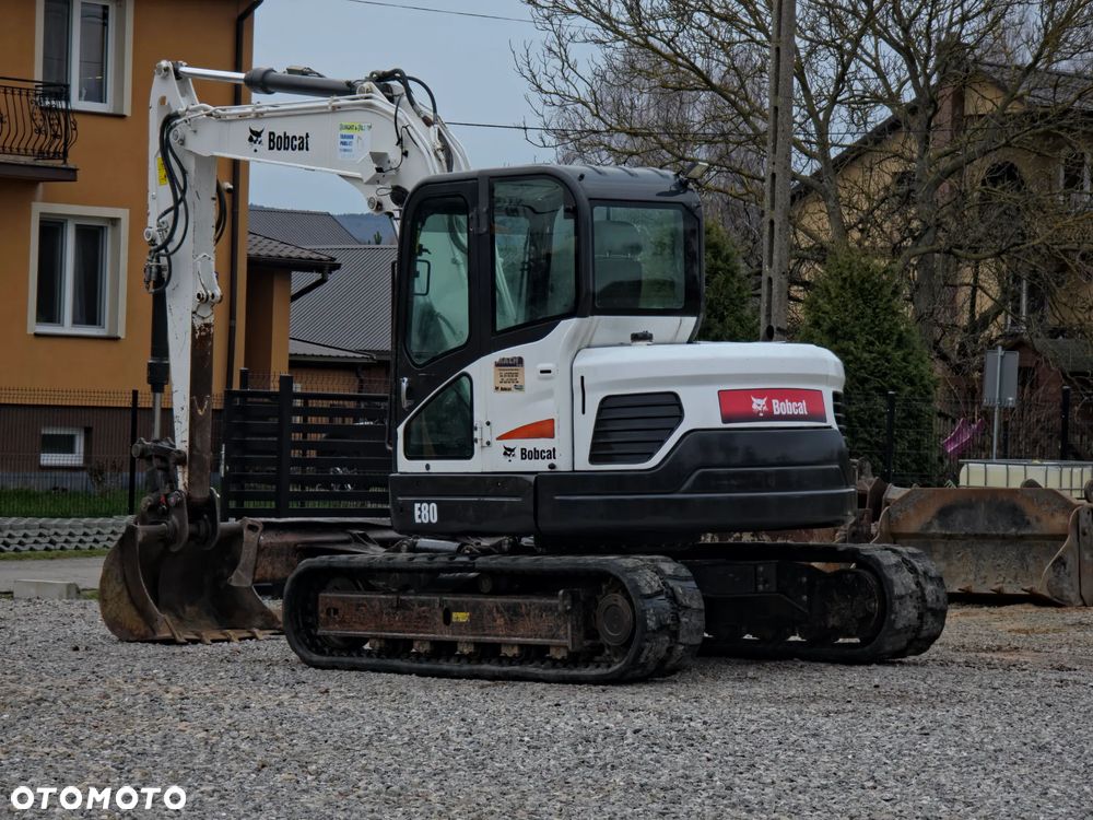 Bobcat E80 - 1