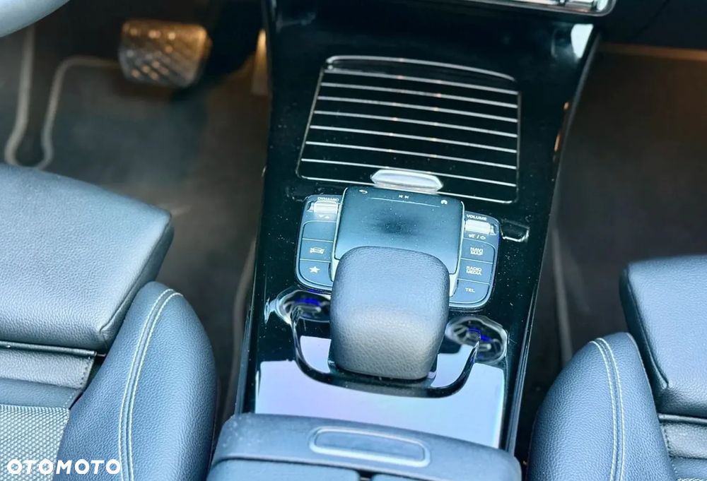 Mercedes-Benz Klasa A 220 4-Matic AMG Line - 23