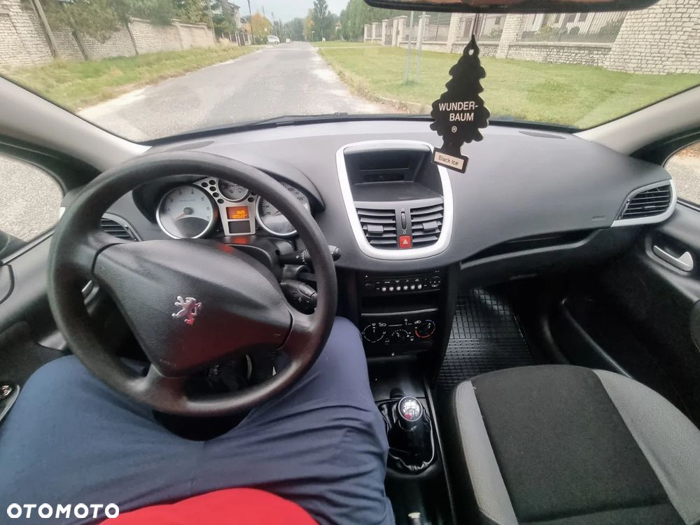 Peugeot 207 1.4 16V Presence - 30