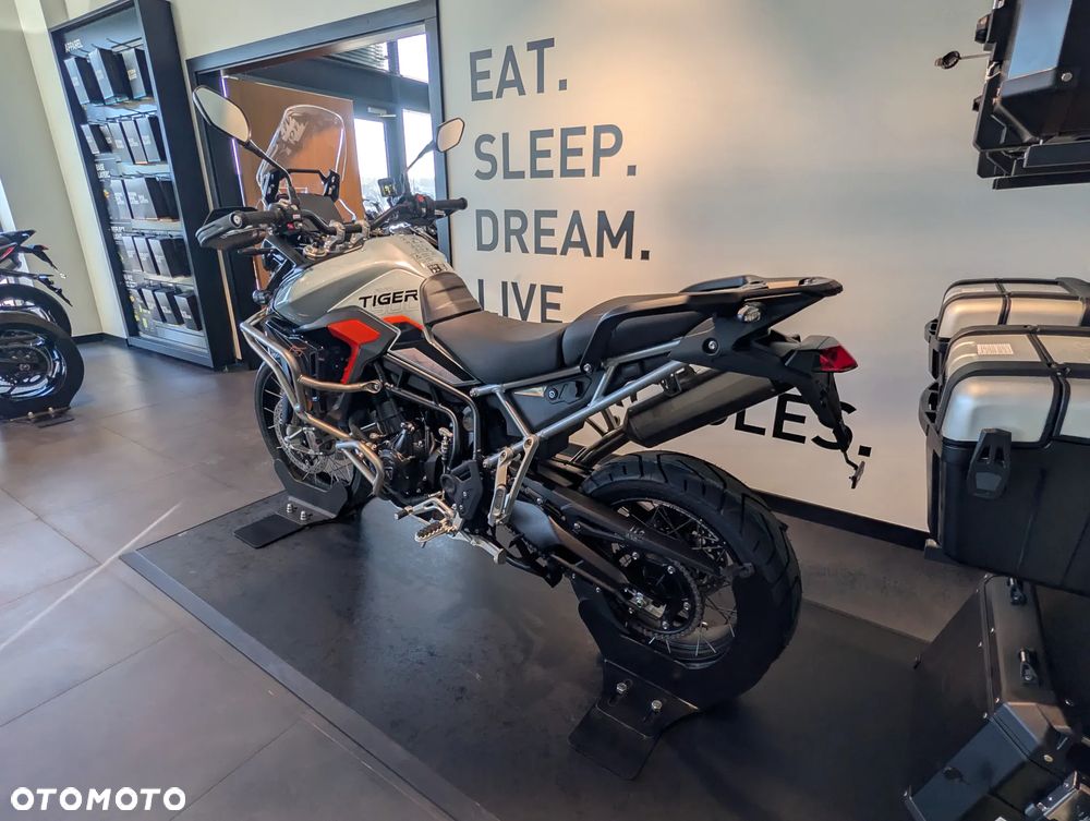 Triumph Tiger - 5