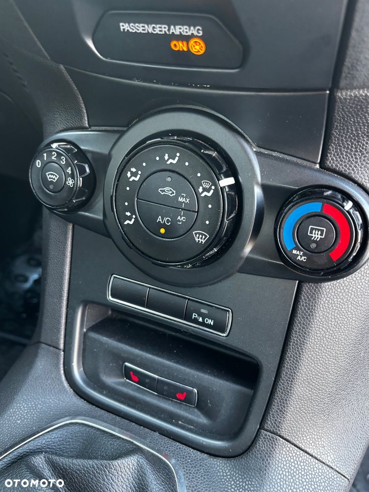Ford Fiesta - 8