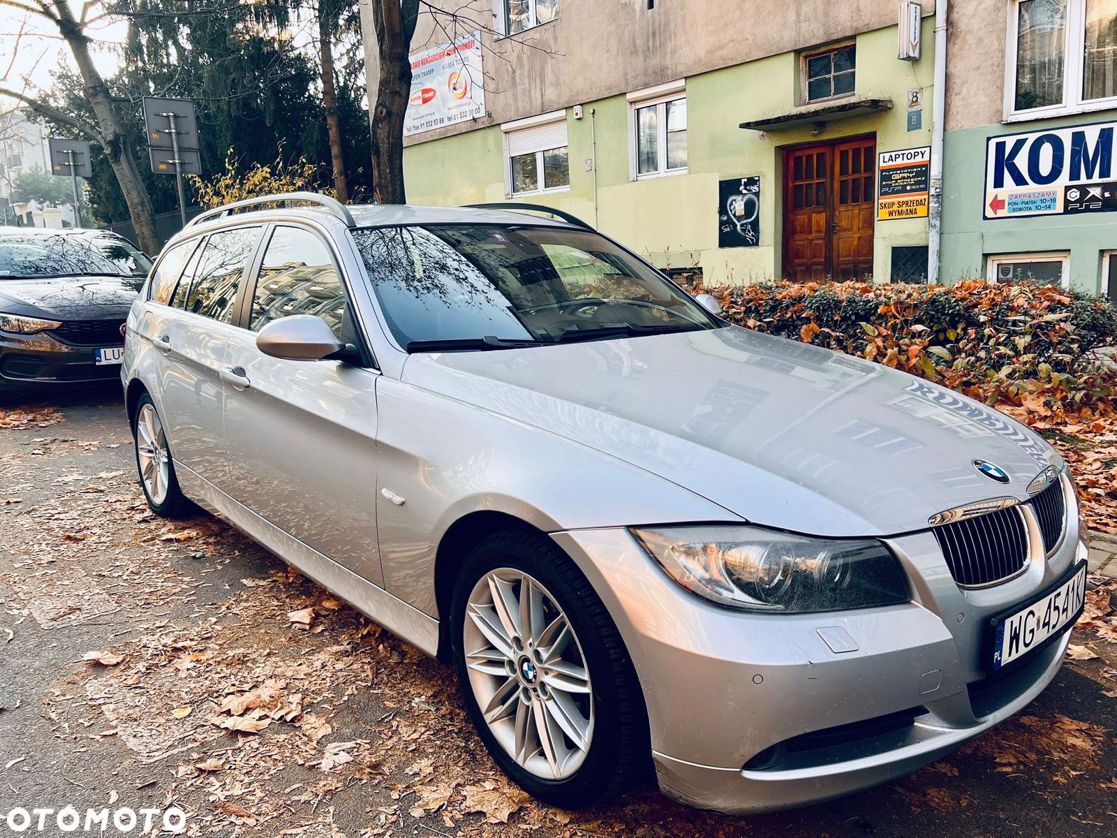 BMW Seria 3 325i xDrive Touring - 5