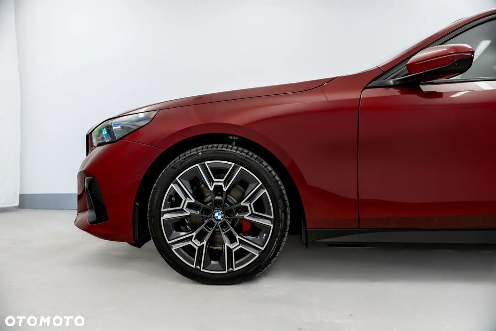 BMW Seria 5 520d xDrive mHEV M Sport - 3