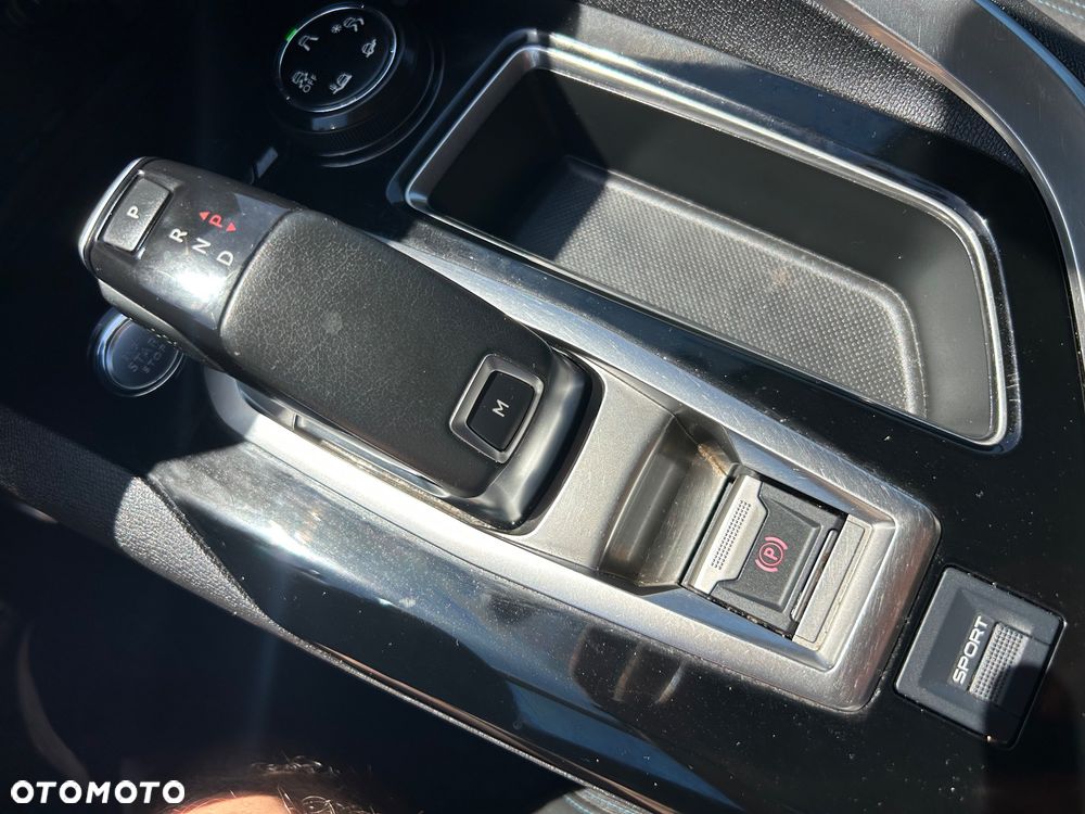 Peugeot 5008 2.0 BlueHDi Road Trip S&S EAT8 - 18