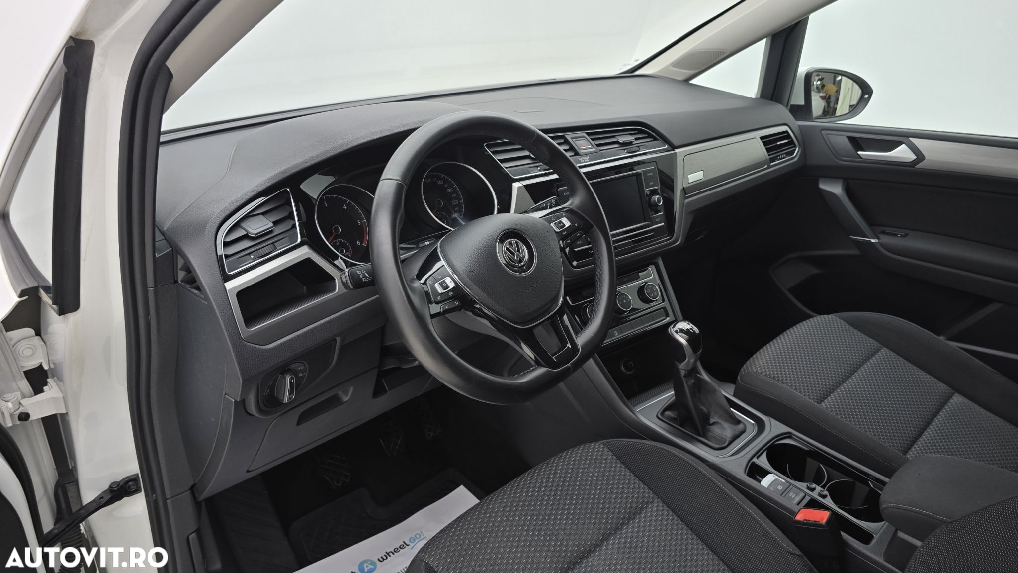 Volkswagen Touran 2.0 TDI Comfortline - 13