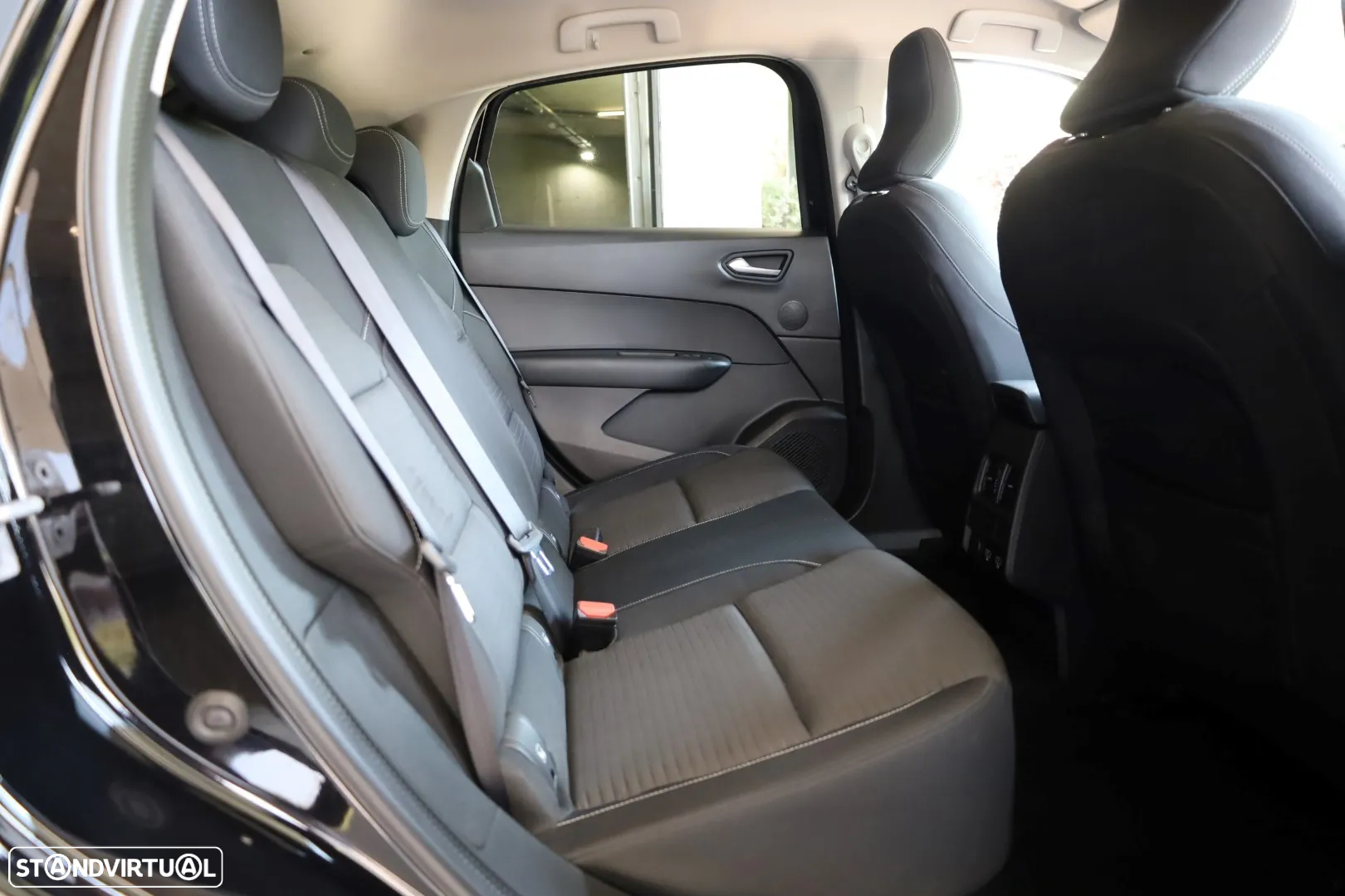 Renault Arkana 1.6 E-Tech Business - 41