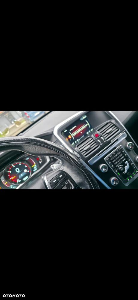 Volvo XC 60 D4 Drive-E Momentum - 8