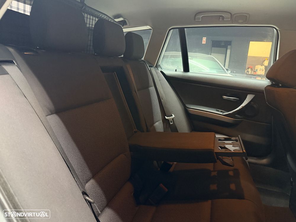 BMW 318 d DPF Edition Lifestyle - 22