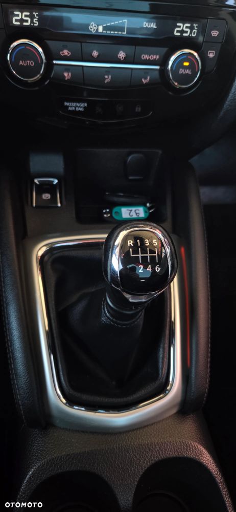 Nissan Qashqai 1.6 DCi ALL-MODE 4x4i TEKNA+ - 27