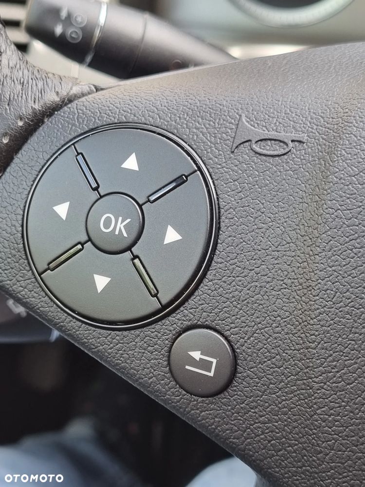 Mercedes-Benz Klasa C 180 Kompressor Automatik Avantgarde - 26