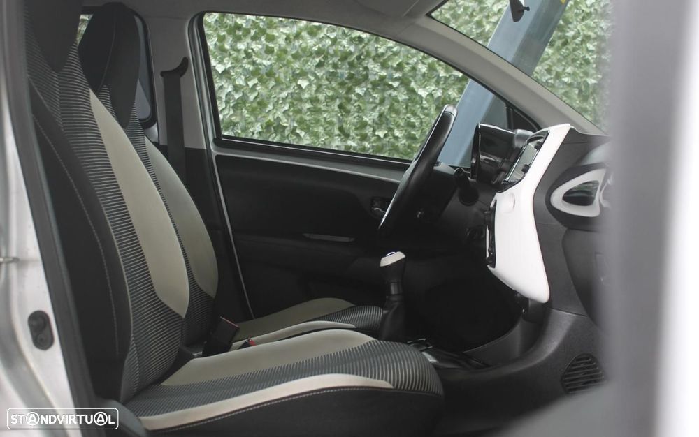 Peugeot 108 1.2 PureTech Allure - 12