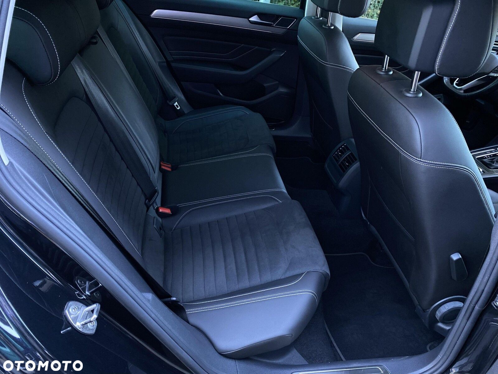 Volkswagen Passat 2.0 TSI Elegance DSG - 30