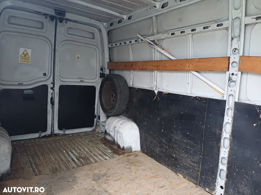 Renault Master 2.5 dCi 120 L2H3 - 7