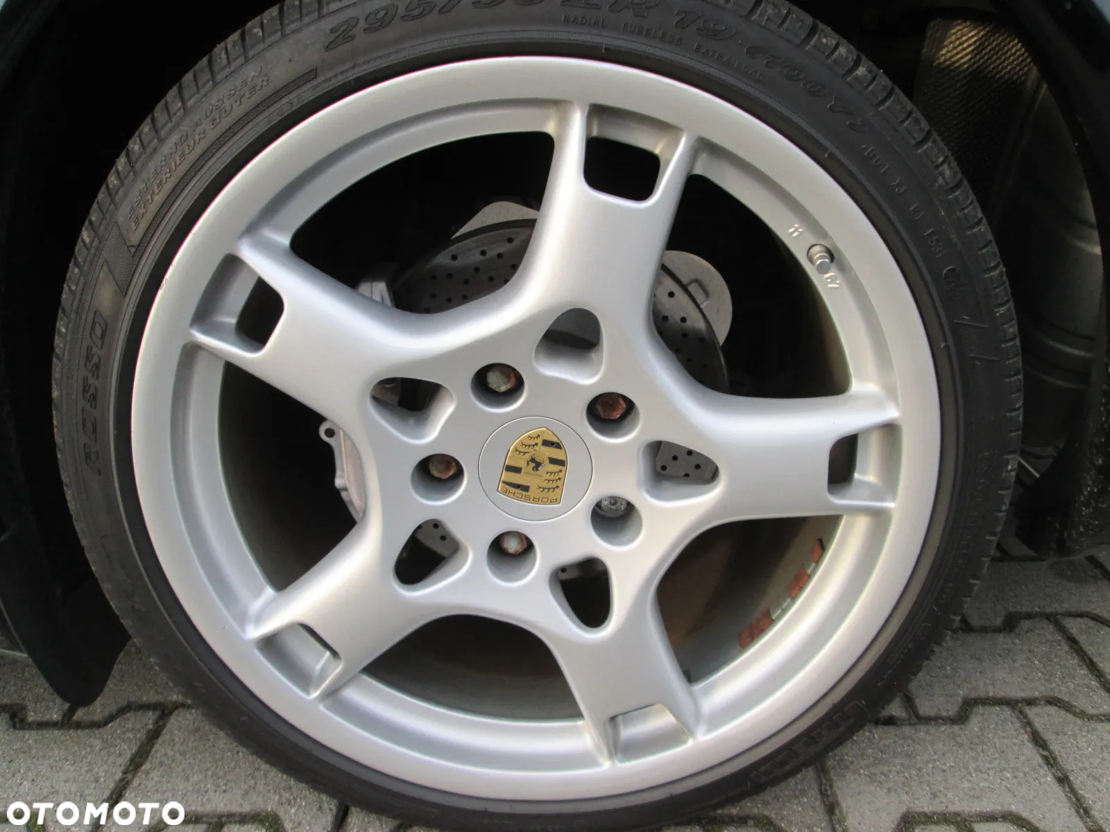 Porsche 911 Carrera Tiptronic S - 31