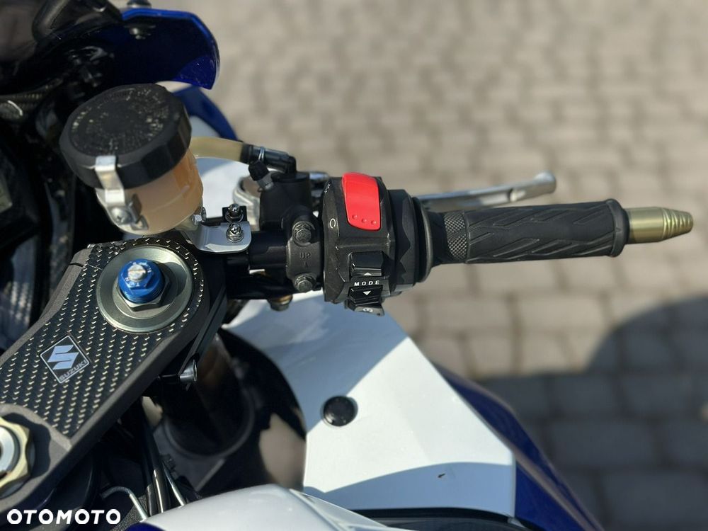 Suzuki GSX-R - 30