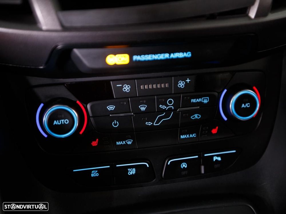 Ford Transit Connect - 23