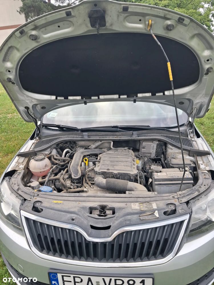 Skoda RAPID 1.0 TSI Active - 11