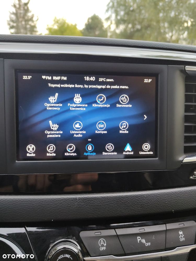 Chrysler Pacifica - 23