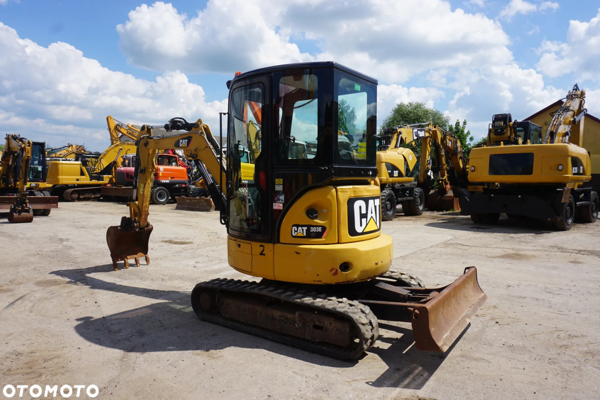 Caterpillar CAT 303 E - 5