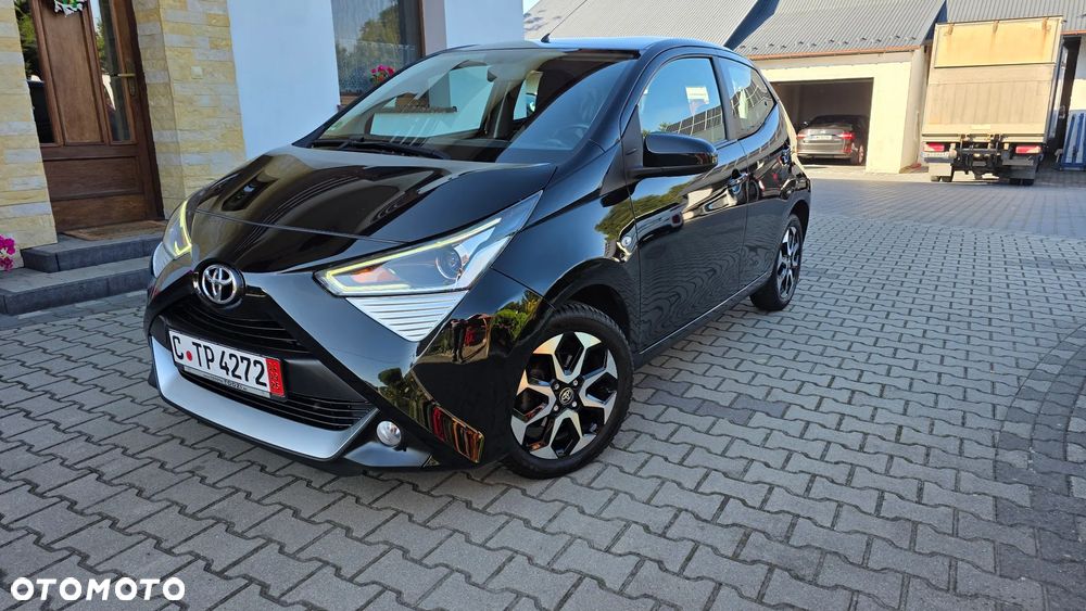 Toyota Aygo x-play club - 1
