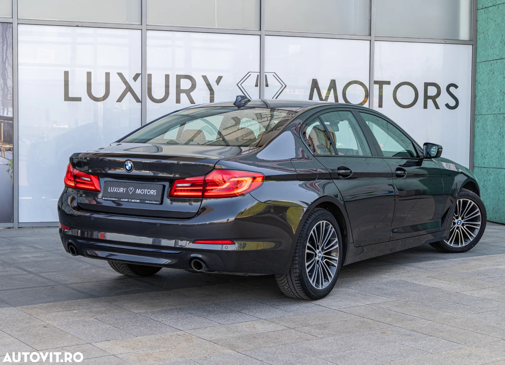 BMW Seria 5 520d AT - 4