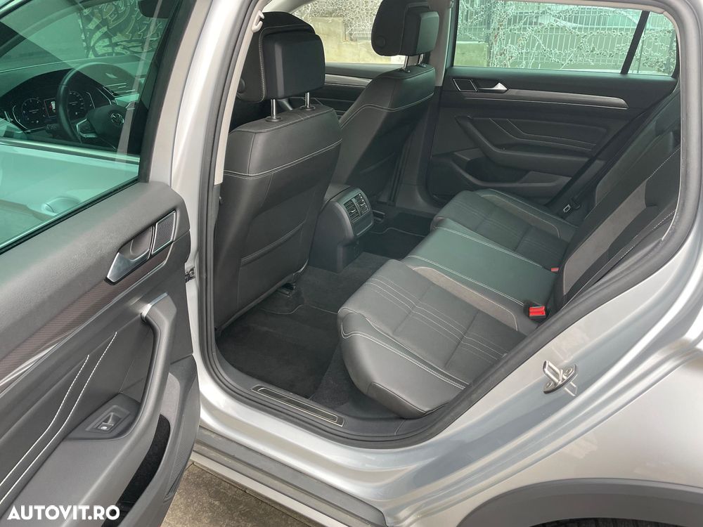Volkswagen Passat - 13