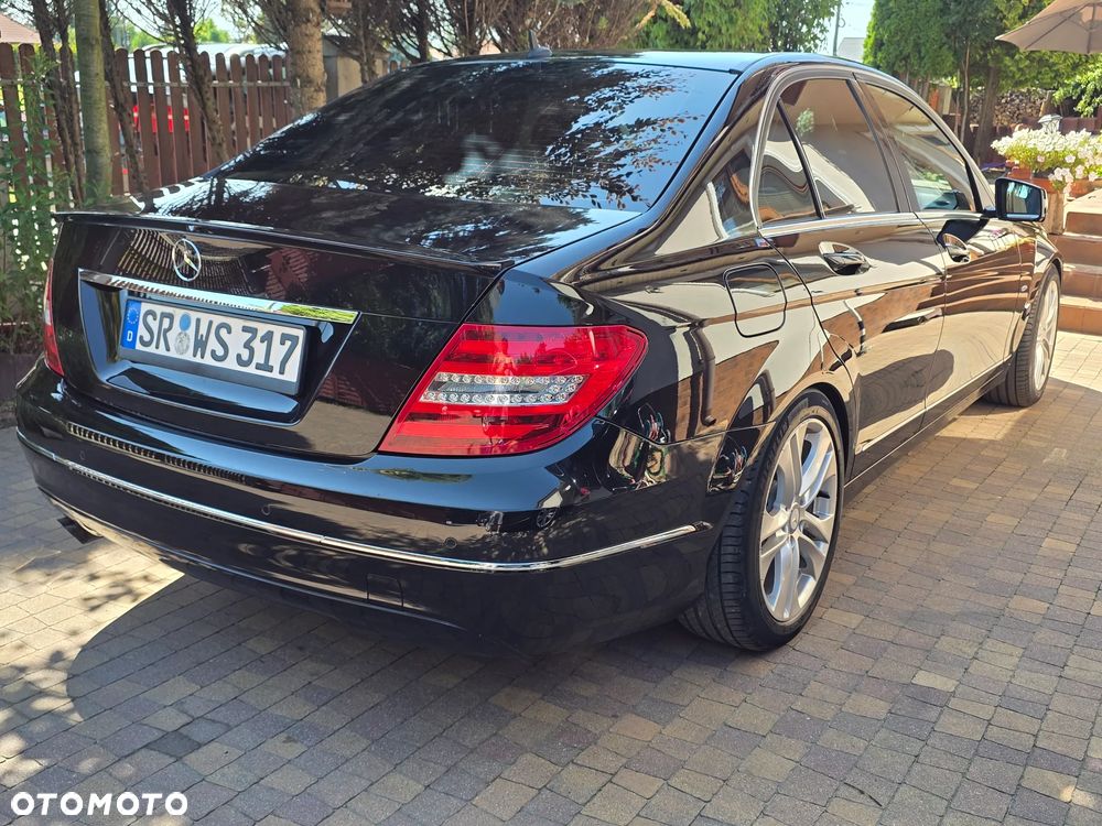 Mercedes-Benz Klasa C 180 BlueEFFICIENCY Avantgarde - 40