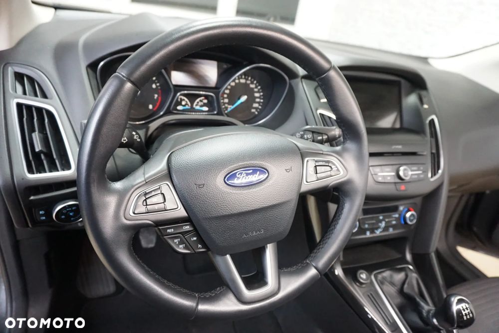 Ford Focus 1.6 FF Ambiente - 22