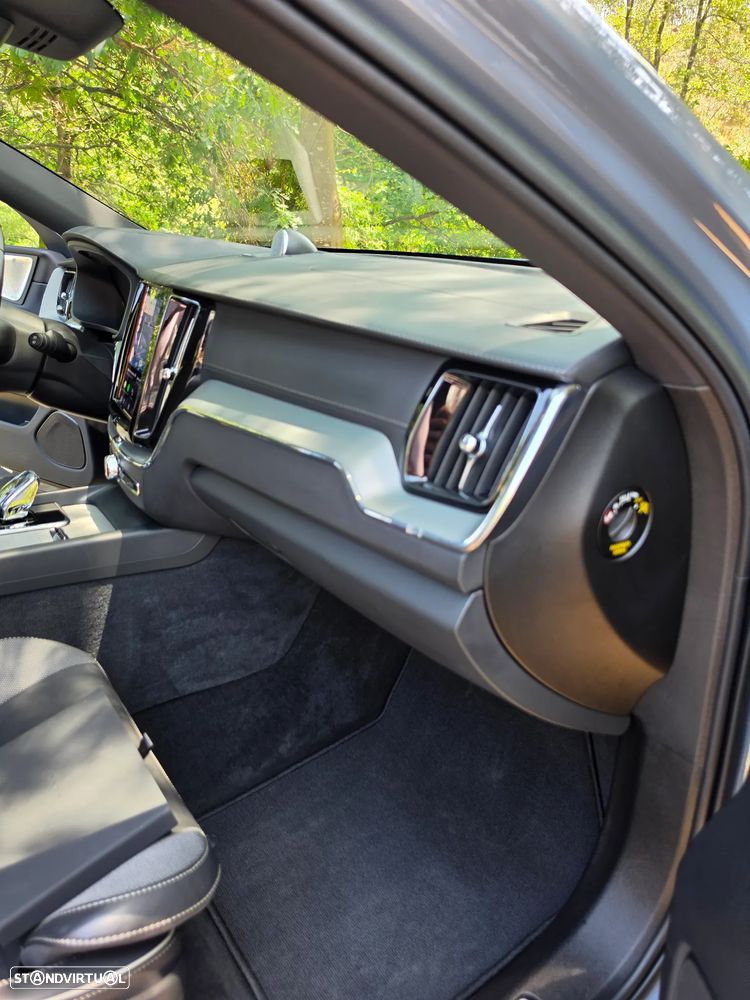 Volvo XC 60 T8 AWD Polestar Engineered - 36