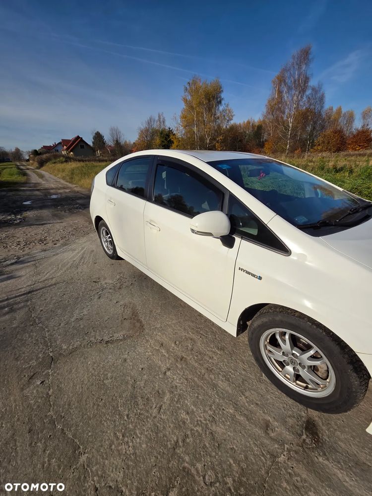 Toyota Prius 1.8 HSD Luna - 2